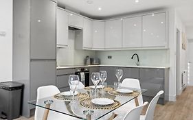 Star London Vivian Avenue 2-Bed Retreat With Garden